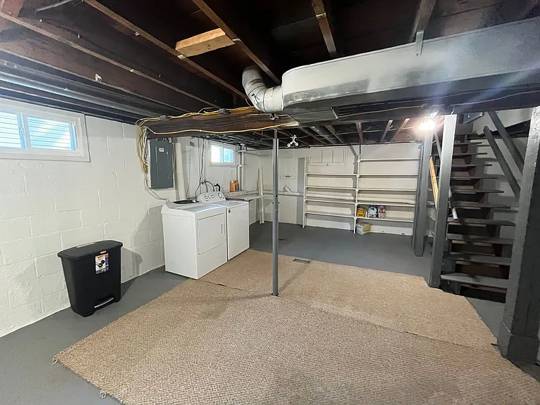 220 S Chestnut St — Photo 14