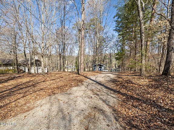 4th image of 3798 Lakeland Dr
