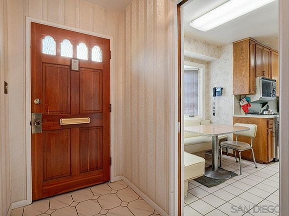 4th image of 630 Alameda Blvd