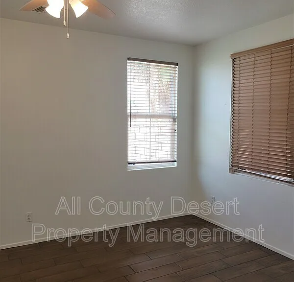 37853 Avon St — Photo 13