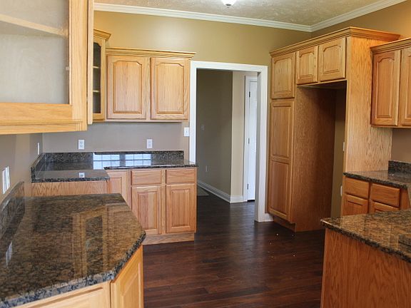 4th image of 15456 Karigan Ln