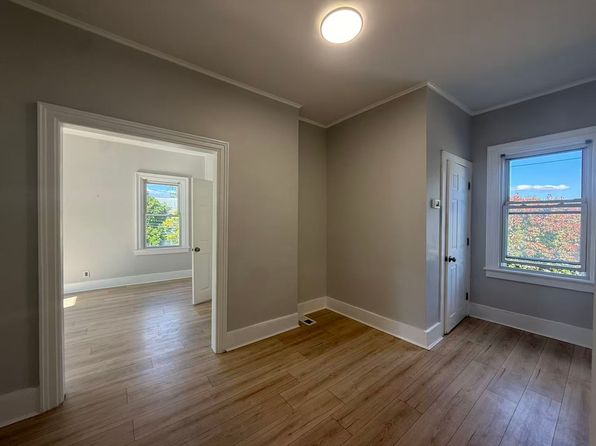 9 Sanger Ave FLOOR 2