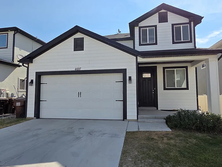 4697 E Breezy Patch Rd — Photo 1