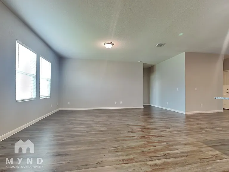 12708 Robert Taft St — Photo 7