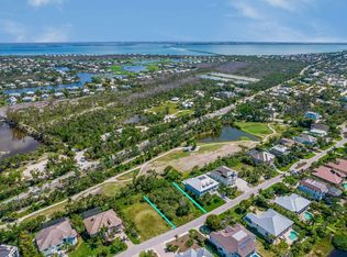 1340 Eagle Run Dr, Sanibel, FL 33957