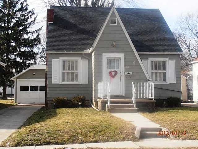 210 Prospect St photo 1