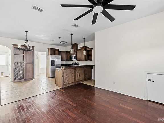 2nd image of 1309 W Fig Ave APT C