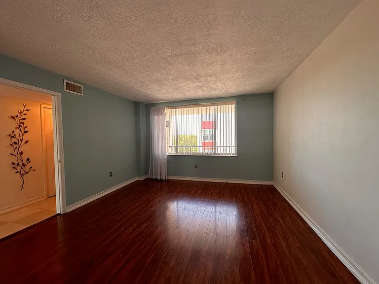 2699 Seville Blvd #701 — Photo 28