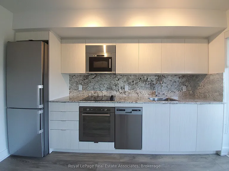 5 Mabelle Ave #1427 — Photo 2