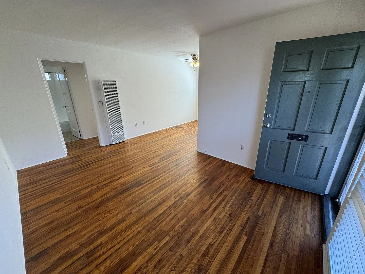 1801 — Photo 2