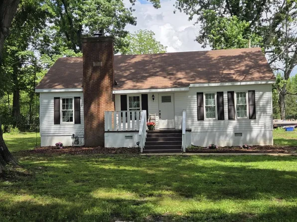 1870 Circle Dr, Leighton, AL 35646