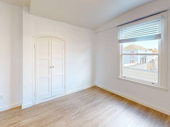4th image of 1292 20th Ave #205