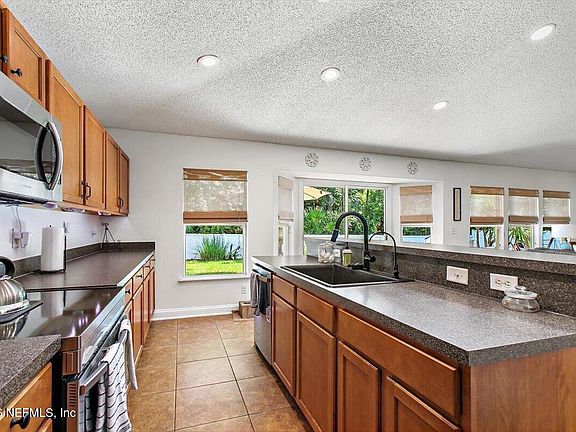 3rd image of 12435 SHERMAN Court