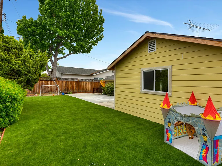 3125 Mauricia Ave — Photo 28