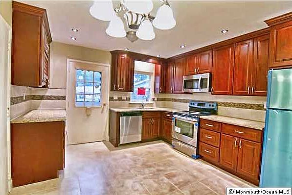 1st image of 821 Balmoral Court #B