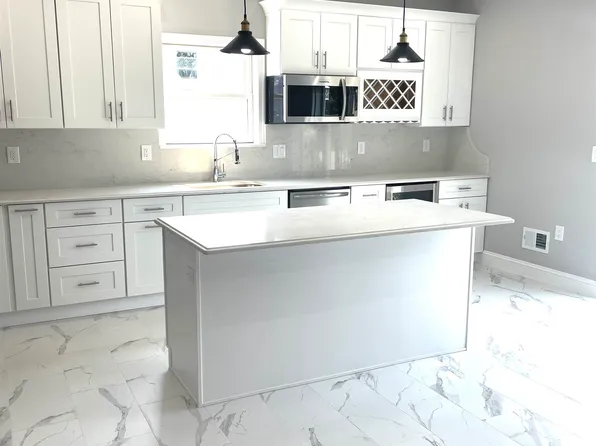 761 B 4th Street image 10 of 34