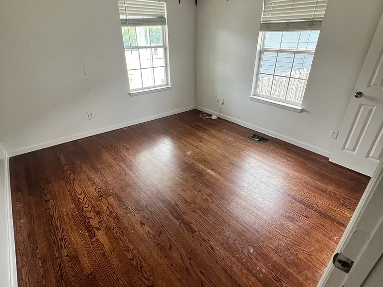 805 Mountain Creek Rd — Photo 9