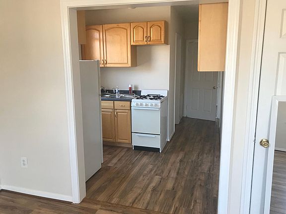 5th image of 1811 N Veitch St APT 3