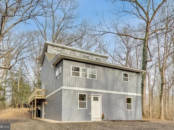 8680 Cooksey Rd, La Plata, MD 20646