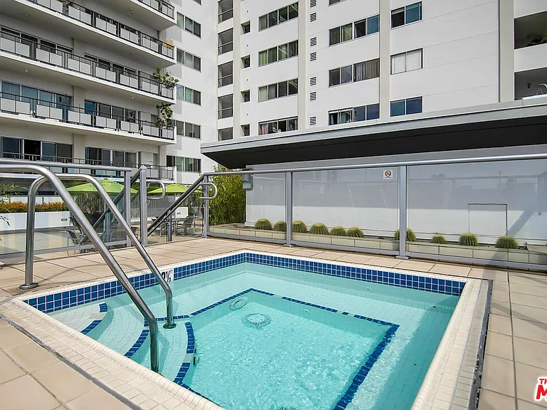 1155 N La Cienega Blvd #1103 — Photo 31