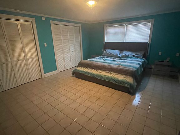 4th image of 235 Morgan Ln #1