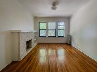 2257 W Argyle St APT 3, Chicago, IL 60625