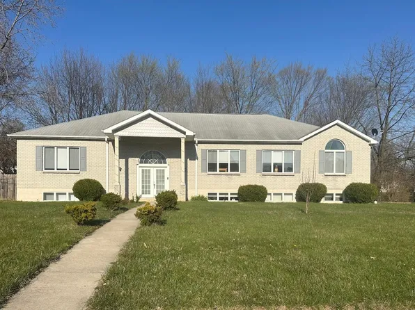 9832 Crown Point Dr, Fort Wayne, IN 46804