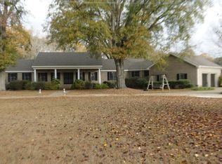 302 Mill Dr, North Carrollton, MS 38917