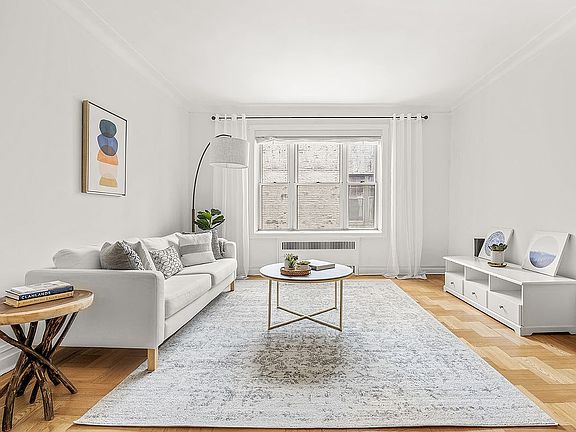 2nd image of 140 8th Ave APT 5P