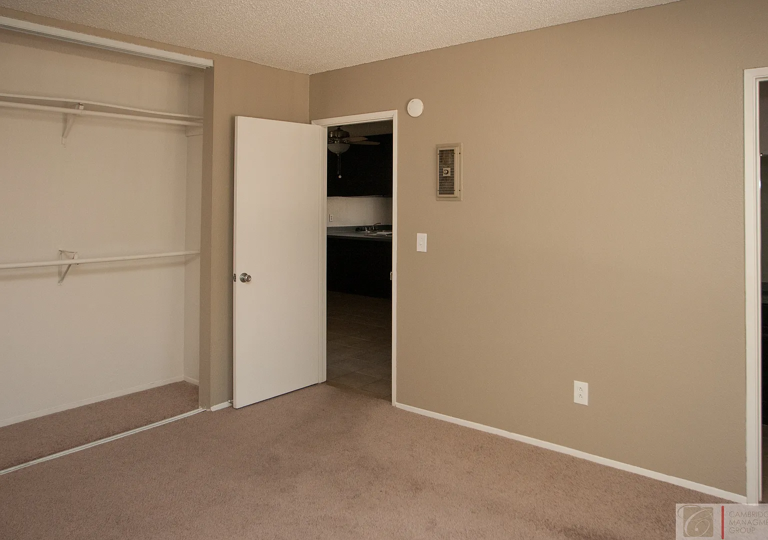 Lexington Gardens — Photo 2