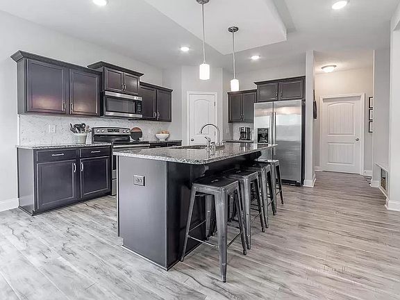 5th image of 1335 Golden Eagle Way