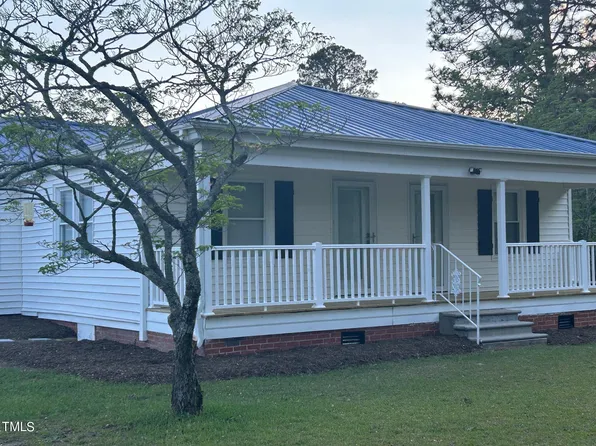 305 W Watson Rd, Benson, NC 27504