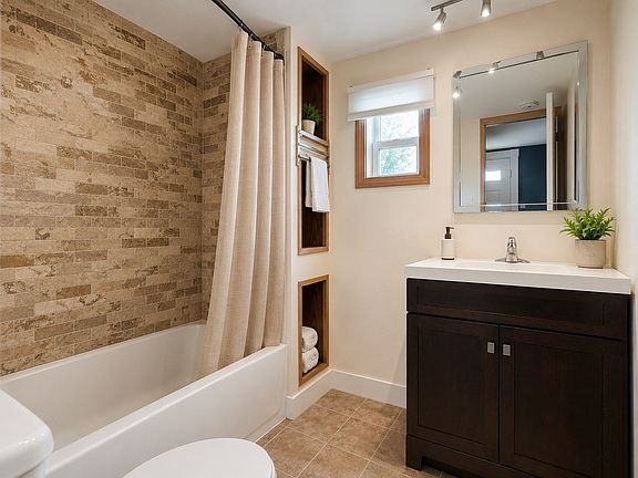 3rd image of 170 Rockland St #9