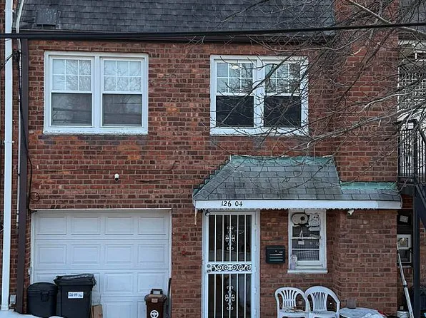 126-04 9th Ave, College Point, NY 11356