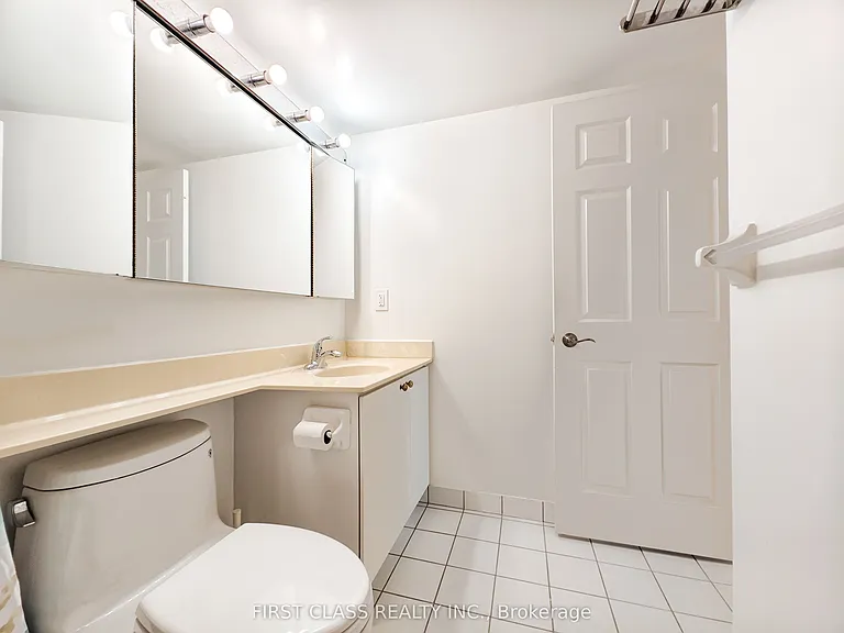 8 Pemberton Ave #606 — Photo 17