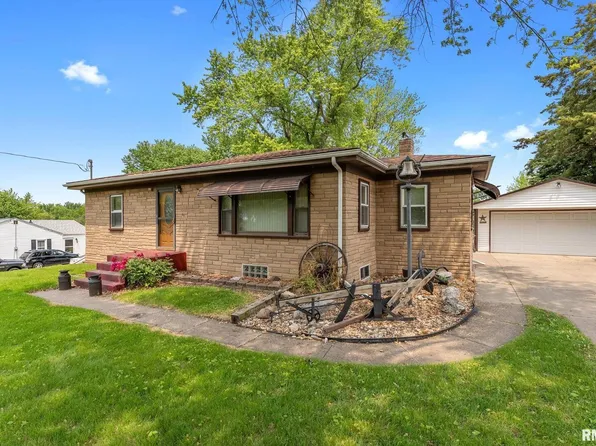 2706 W 47th St, Davenport, IA 52806