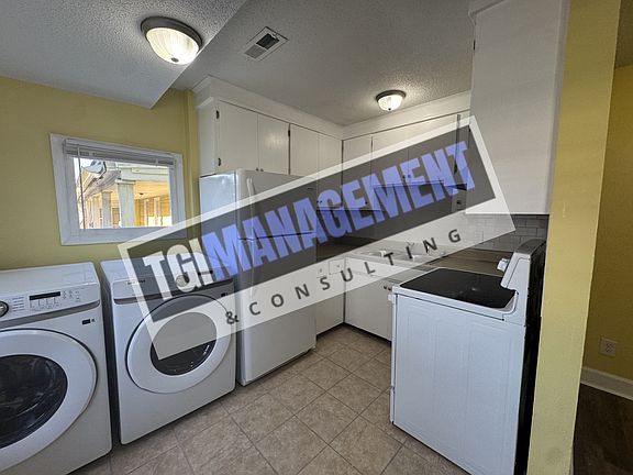 3rd image of 66 Amherst St APT B