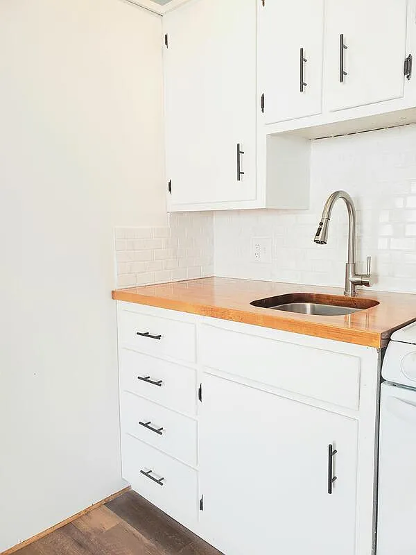 Studio, 1.0 bath, 345 sqft, $675 — Photo 3
