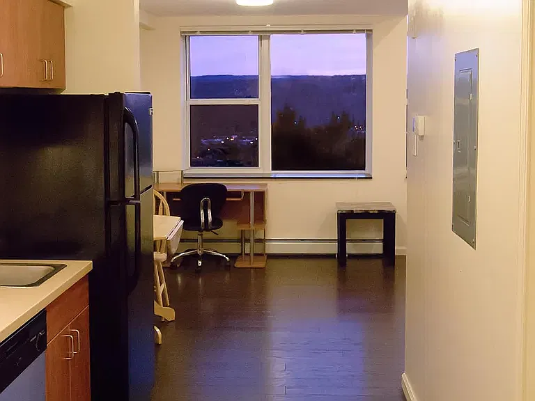 1 bed, 650 sqft, $1,825 — Photo 2