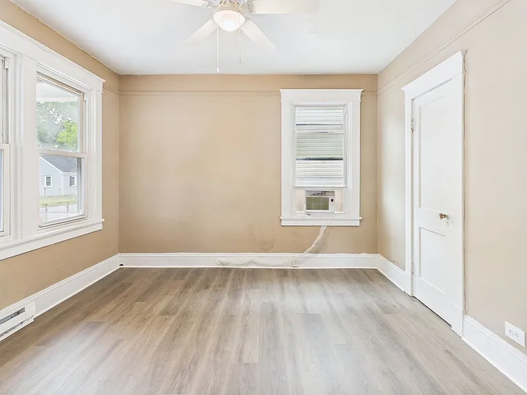 2412 Concord Ave — Photo 10
