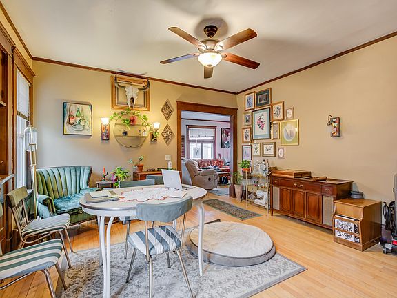 3rd image of 2909 Irving Ave S #1