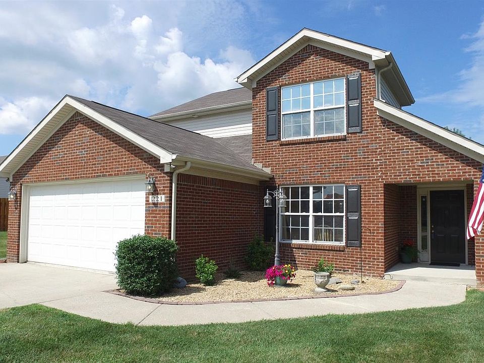1st image of 221 Palm Hill Dr