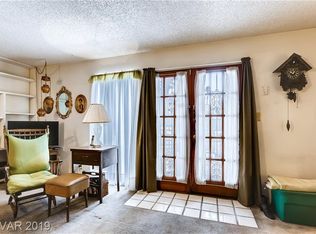 4074 Village Sq, Las Vegas, NV 89121