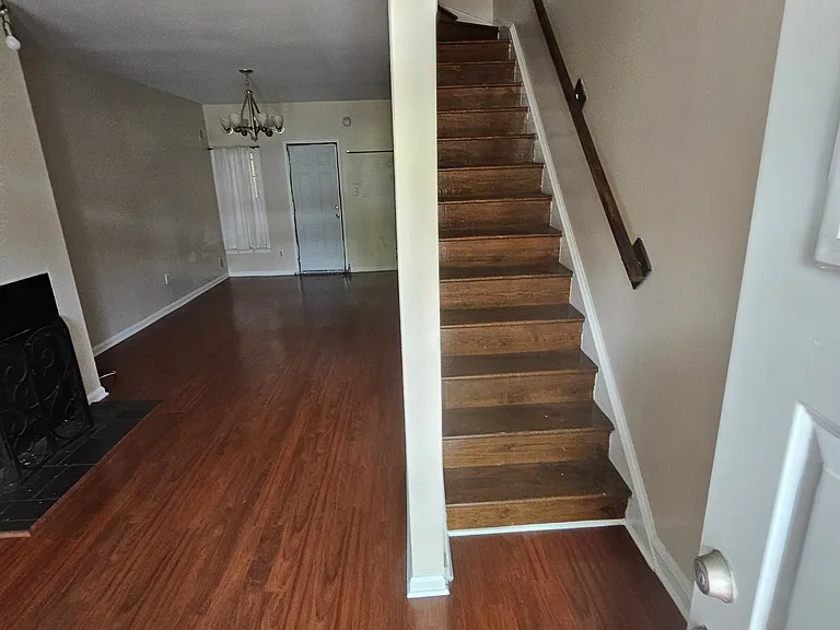 722 7th St SE #1 — Photo 13