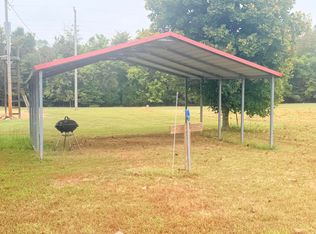 16 Eagle Bend Rd, Linden, TN 37096