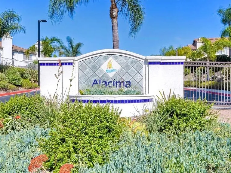 1298 El Mercado Way #D — Photo 2