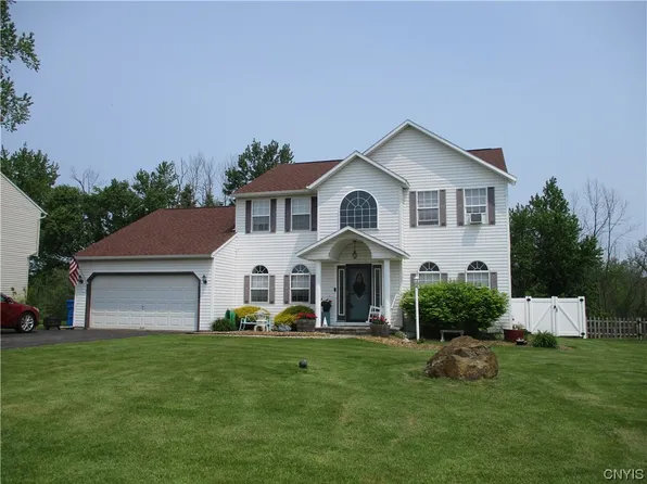 8104 Ashery Ln, Cicero, NY 13039