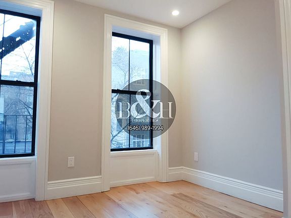 3rd image of 261 Kosciuszko St APT 2