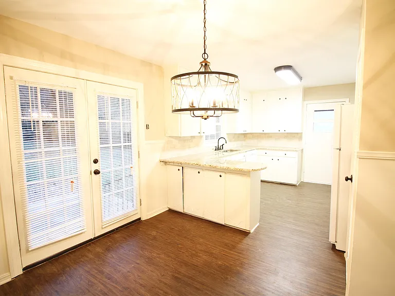 3004 S Q St — Photo 6