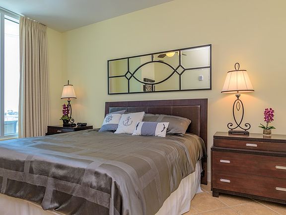 5th image of 310A Padre Blvd